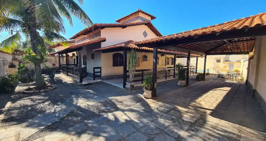 Casa Independente – 4 Quartos / 4 Banheiros – ID: 2453/25