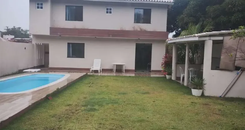 Casa em condomínio fechado com 8 quartos à venda na Humberto Costa, --, Guarajuba, Camaçari