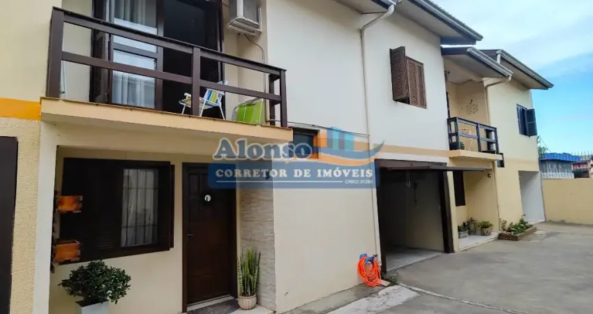 Casa em condomínio fechado com 3 quartos à venda na Avenida Ruben Bento Alves, 123, Interlagos, Caxias do Sul