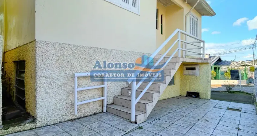 Casa semi mobiliada de esquina com duas moradias no Serrano