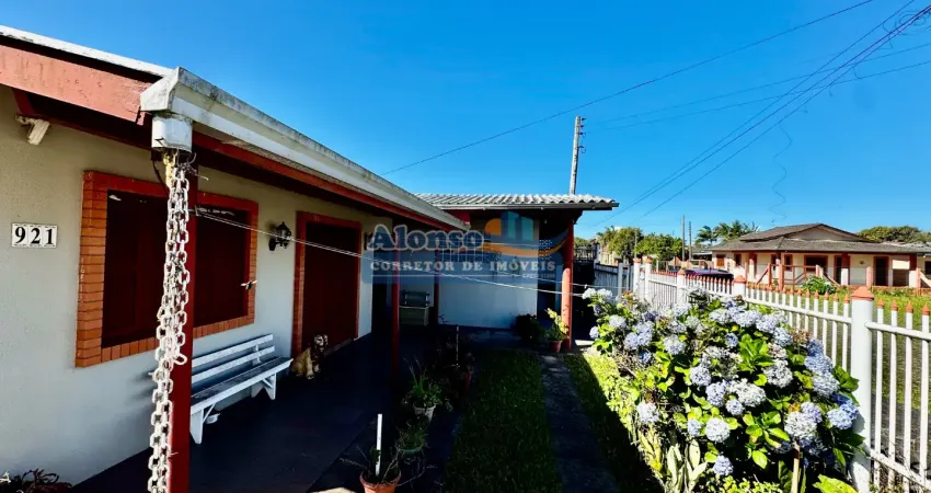 Casa de esquina em areias brancas próximo ao mercado andreazza 350 metros do mar