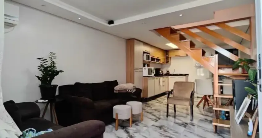 Sobrado em condomínio fechado semi mobiliado no parque oásis