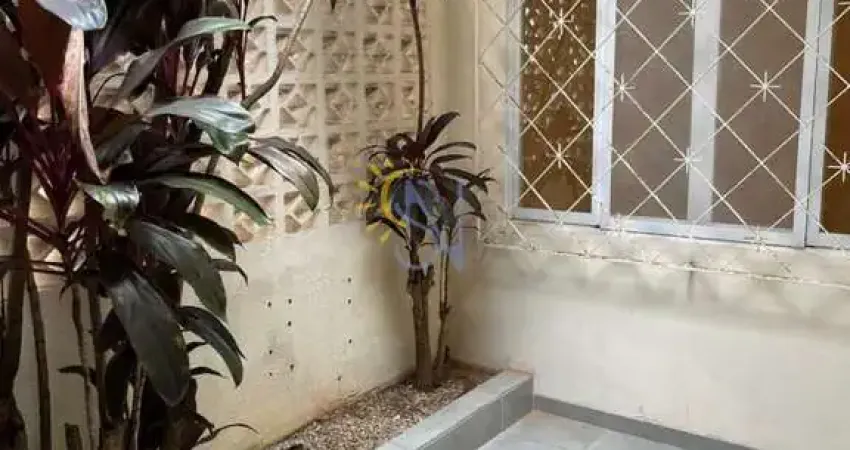 Casa para Locação em Balneário Camboriú, Centro, 2 dormitórios, 2 suítes, 3 banheiros, 4 vagas