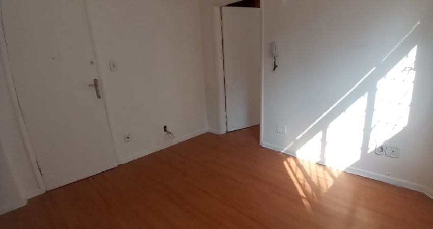 Vende-se apartamento de 01 dorm. na Bela Vista  ao lada da futura estação  14 Bis