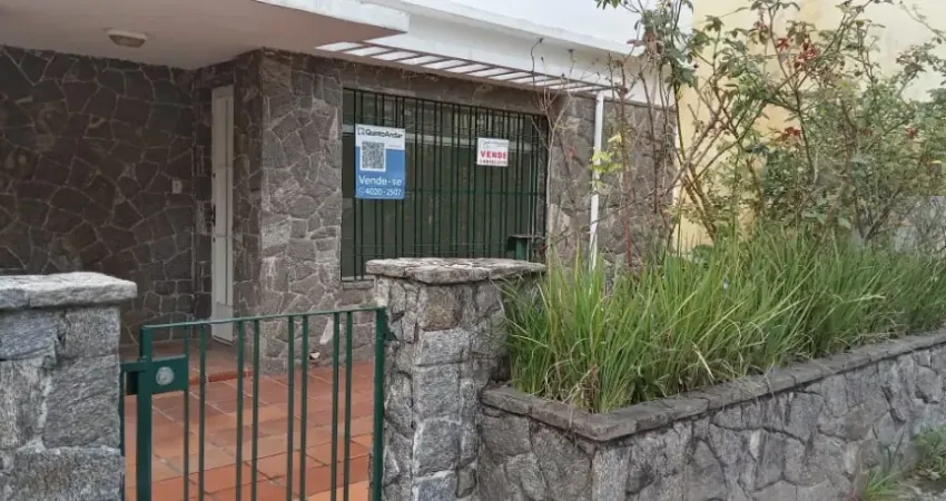 Vende-se casa 5 dormitórios e duas vagas na Vila Mariana