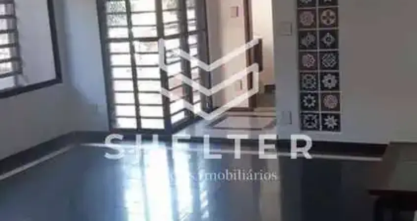 Amplo apartamento 140m², 4 dormitórios, suíte, 2 vagas paralelas, com elevador no Parque Bandeirantes por R$ 370 mil!