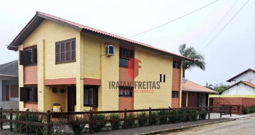 Casa à venda, 205 m² por R$ 695.000,00 - Paraíso - Torres/RS