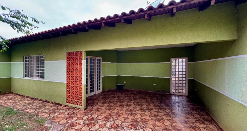 Casa Família 3 Quartos em Londrina - Jd. Tropical