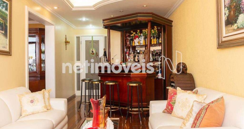 Apartamento à venda no bairro Coração de Jesus com 4 dormitórios/quartos e 194 m².