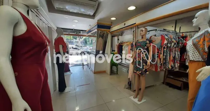 Loja à venda ou aluguel no Centro com 453 m² de área útil disponível