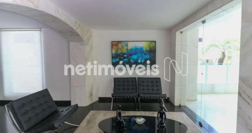 Apartamento à venda no bairro Luxemburgo com 135 m² e 4 dormitórios/quartos disponíveis