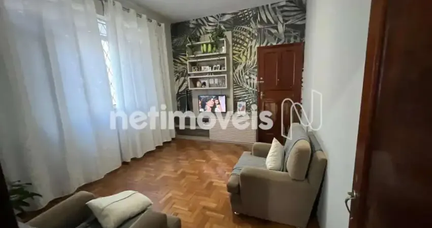 Apartamento à venda no bairro Serra com 115 m² e 3 dormitórios/quartos disponíveis