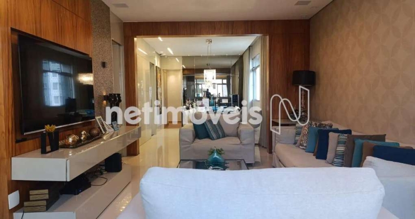 Apartamento à venda no bairro Lourdes com 140 m² e 4 dormitórios/quartos.