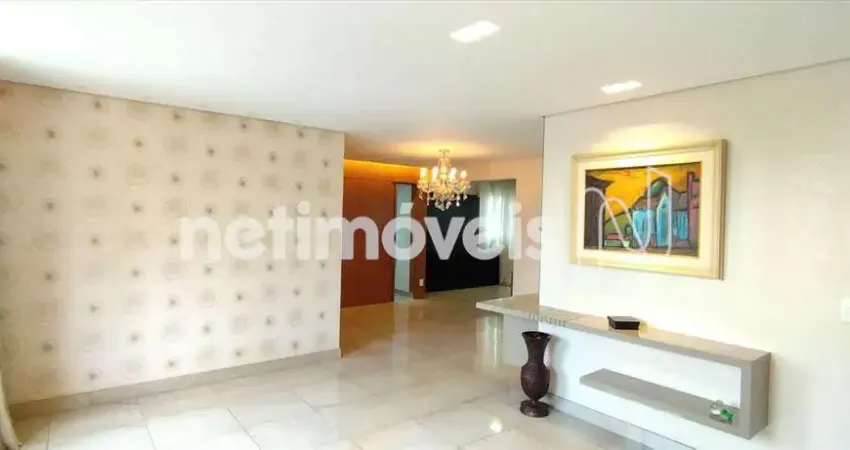 Apartamento à venda no bairro Funcionários com 131 m² e 4 dormitórios/quartos.