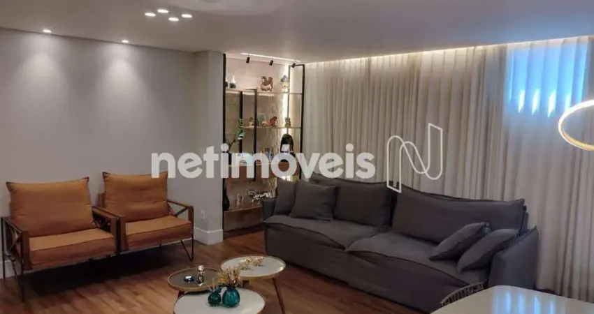 Apartamento à venda no bairro Sagrada Família com 3 dormitórios e 188 m² disponíveis