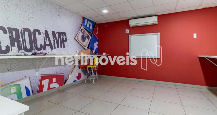 Loja à venda no Centro com 385 m² de área útil para investimento ou negócio.