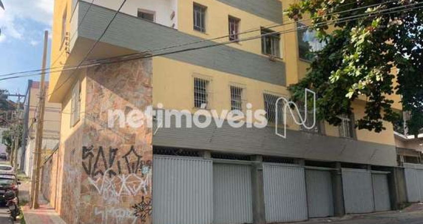 Apartamento à venda no bairro Serra com 85 m² e 2 dormitórios/quartos disponíveis.