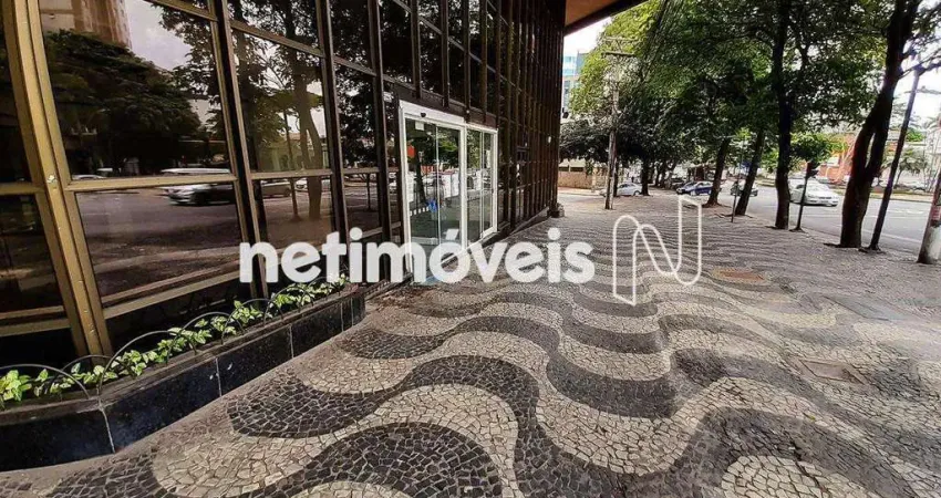 Loja à venda no bairro Funcionários com 952 m² de área útil disponível para negociação