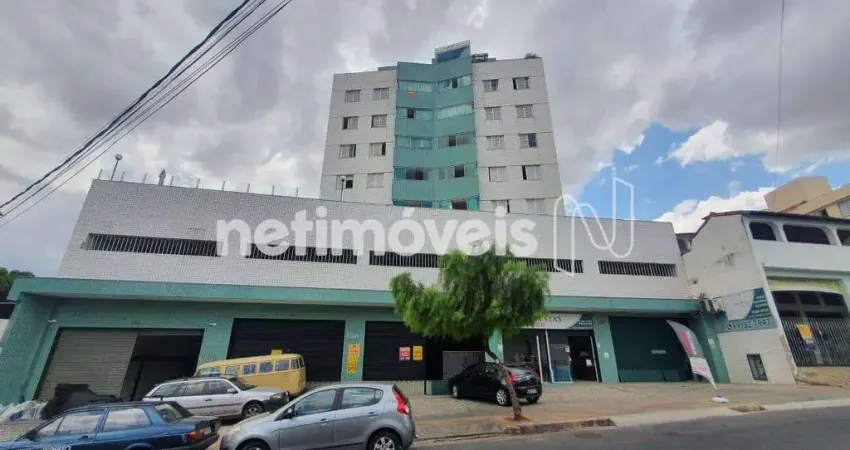 Loja à venda no bairro Caiçaras com área de 210m² - Oportunidade imperdível!