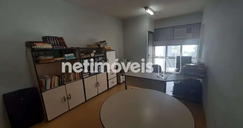Escritório à Venda ou Aluguel no bairro Funcionários com 21 m² de área útil