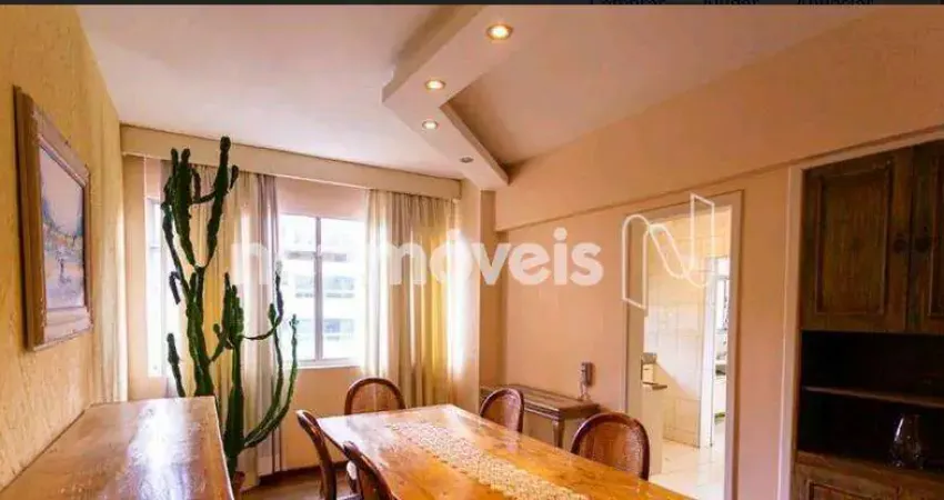Apartamento à venda no Sion com 3 dormitórios e 195 m² de área útil disponível
