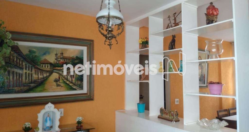 Apartamento à venda com 124 m² no bairro Sagrada Família e 3 dormitórios/quartos
