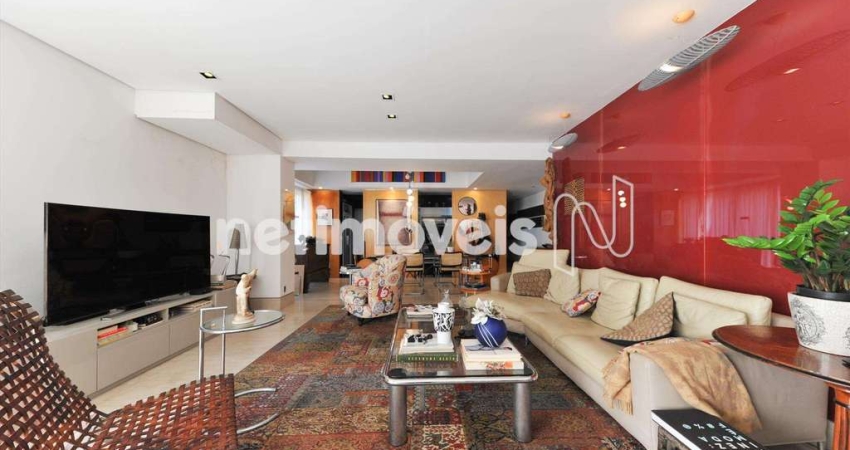 Apartamento à venda em Lourdes com 174m² e 2 dormitórios/quartos disponíveis.