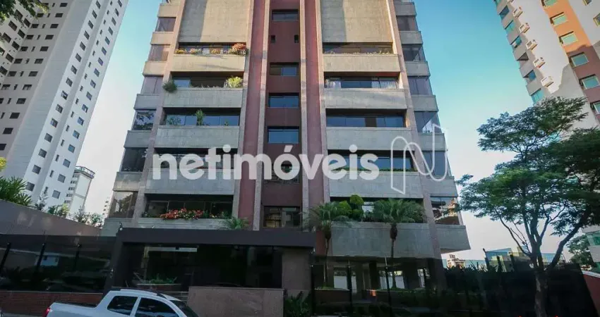 Apartamento à venda no bairro Santo Antônio com 208 m² e 4 dormitórios/quartos.
