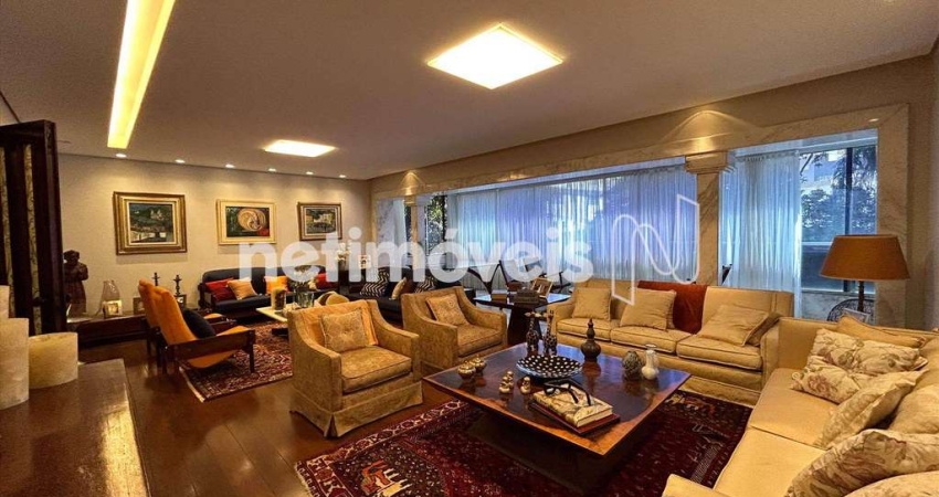 Apartamento à venda no bairro Serra com 420m² e 4 dormitórios/quartos disponíveis.