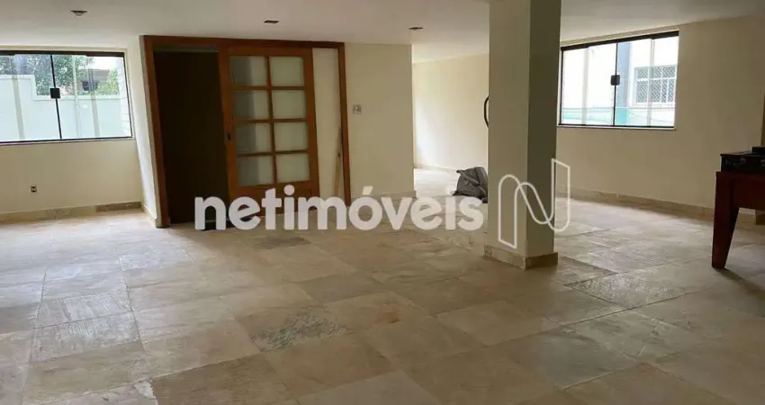 Apartamento à venda no bairro Serra com 4 dormitórios/quartos e 216 m² de área útil.