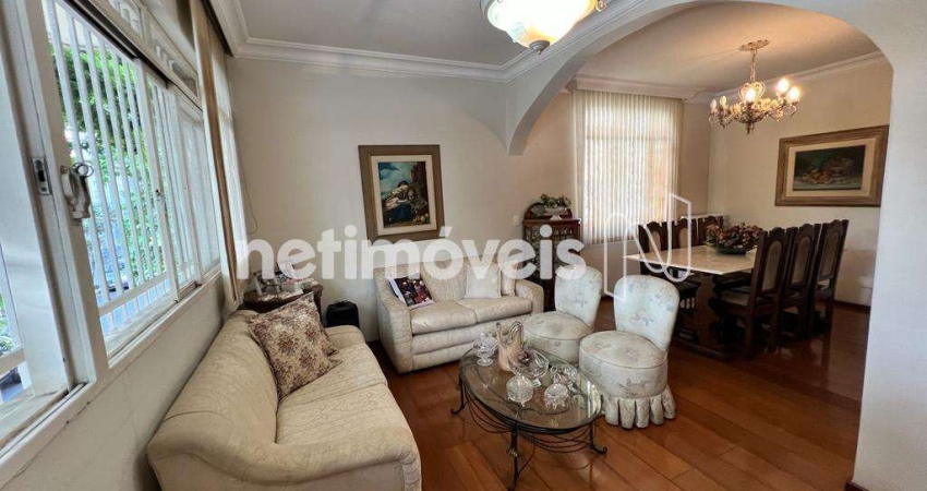 Apartamento à venda no bairro Serra com 3 dormitórios e área útil de 107 m².