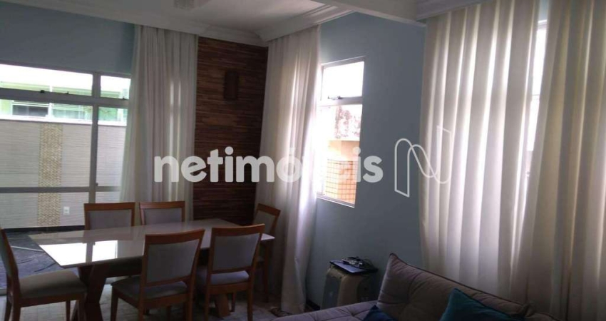Apartamento à venda no bairro Sagrada Família com 107m² e 3 dormitórios/quartos
