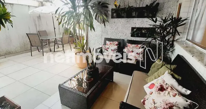 Apartamento à venda com 3 dormitórios no bairro Santo Antônio e 238 m² úteis.