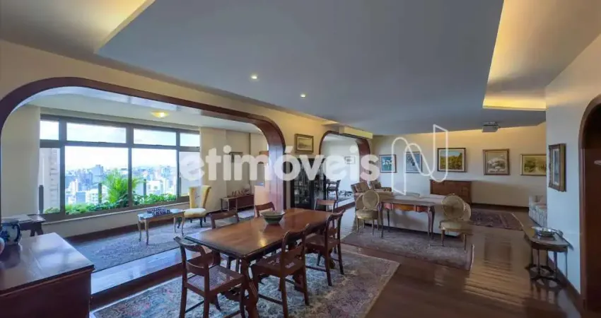 Apartamento à venda no bairro Serra com 4 dormitórios e área útil de 500 m².