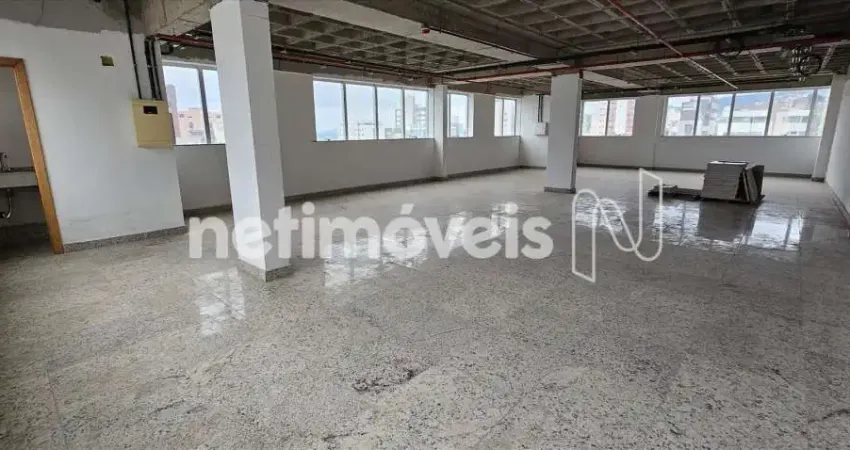 Escritório à venda no bairro Funcionários com 150 m² de área útil disponível