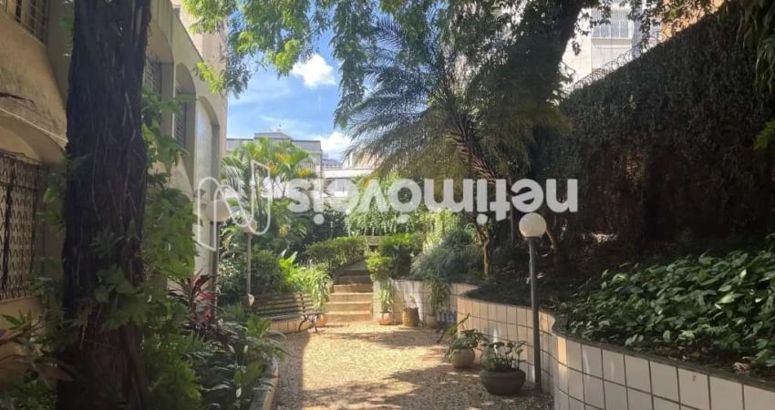 Apartamento à venda com 3 dormitórios na Vila Paris e área útil de 94 m².