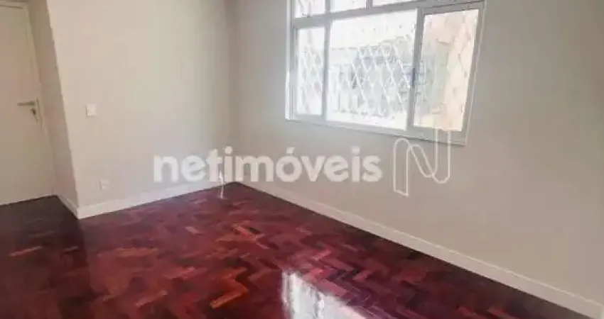 Apartamento à venda no bairro Coração de Jesus com 80m² e 3 dormitórios/quartos.