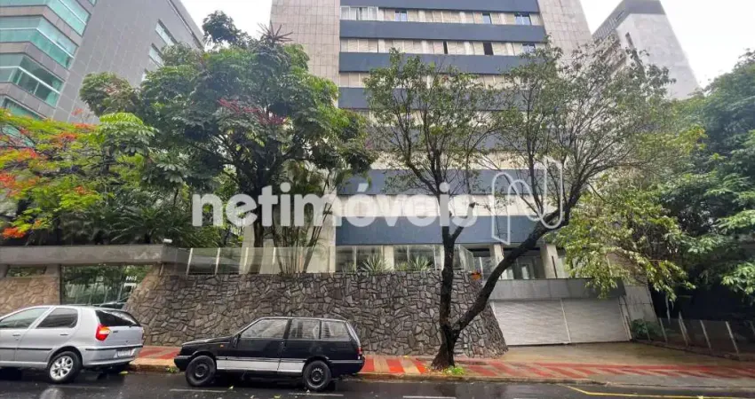 Apartamento à venda no bairro Serra com 210 m² e 4 dormitórios/quartos disponíveis.