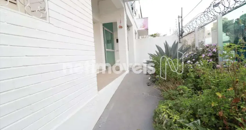 Ponto Comercial/Loja para Aluguel no Bairro Prado com 196 m² de Área Útil