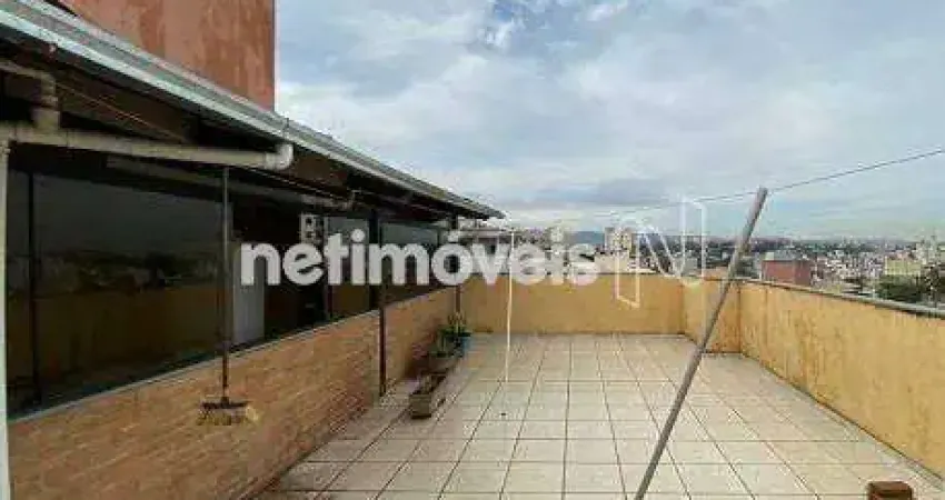 Cobertura à venda no bairro Padre Eustáquio com 170m² e 3 dormitórios/quartos