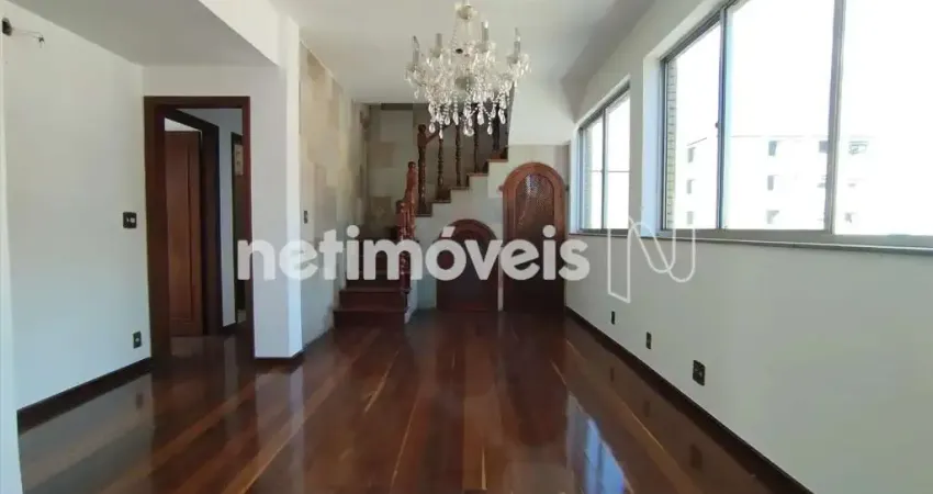 Cobertura de 4 dormitórios para locação no bairro Serra com 235 m² de área útil