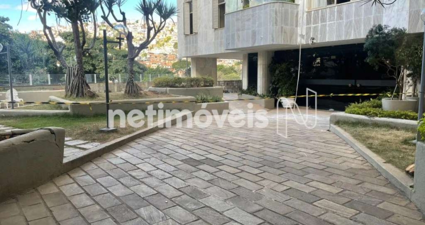 Apartamento à venda com 180 m² na Vila Paris e 4 dormitórios/quartos disponíveis.