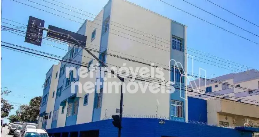 Apartamento à venda no bairro Sagrada Família com 76m² e 2 dormitórios/quartos disponíveis.