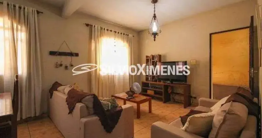 Casa com 4 quartos à venda na Rua São Jorge, Carlos Prates, Belo Horizonte