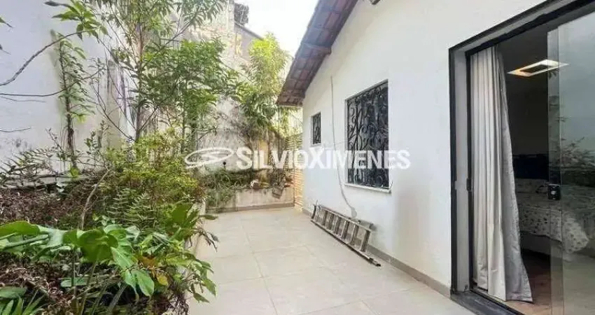 Casa com 3 quartos à venda na Rua Itaparica, Serra, Belo Horizonte
