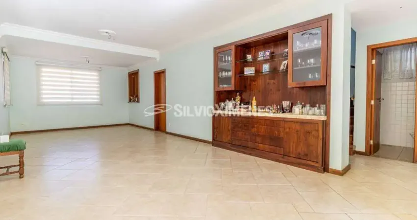 Casa para locação e venda com 340m², 5 quartos e 6 vagas