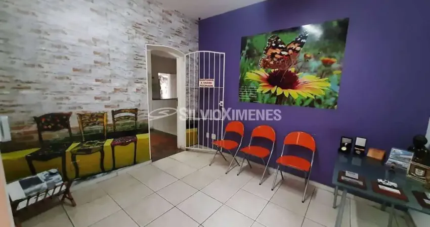 Casa Comercial para alugar com 150m², 8 quartos e 4 vagas