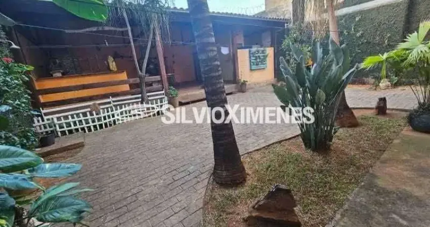 Casa com 3 quartos à venda na Rua Oswaldo Cruz, Nova Suíssa, Belo Horizonte