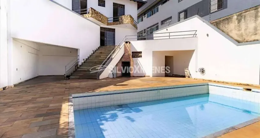 Casa para locação e venda com 497m², 5 quartos e 6 vagas