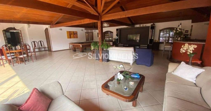 Casa com 5 quartos à venda na Rua Cosmos, Santa Lúcia, Belo Horizonte
